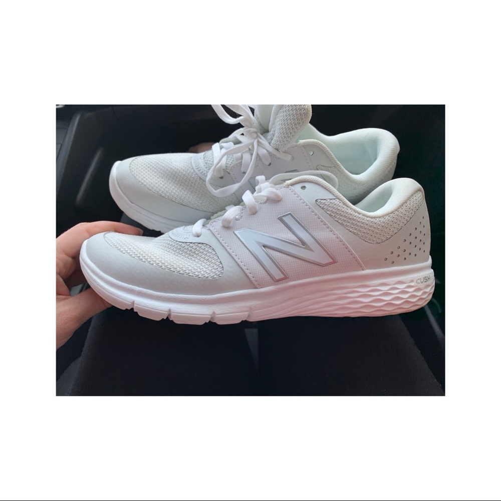 New Balance Tennis Shoes